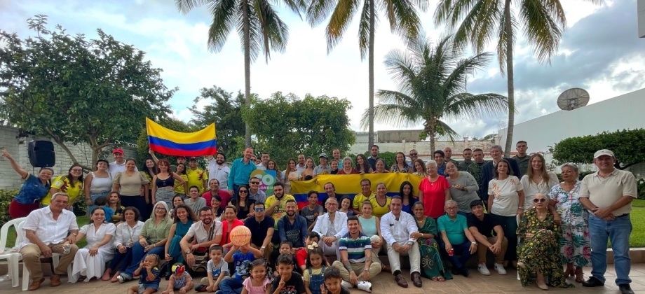 Colombianos en El Salvador celebraron los 213 años de la independencia de la República de Colombia